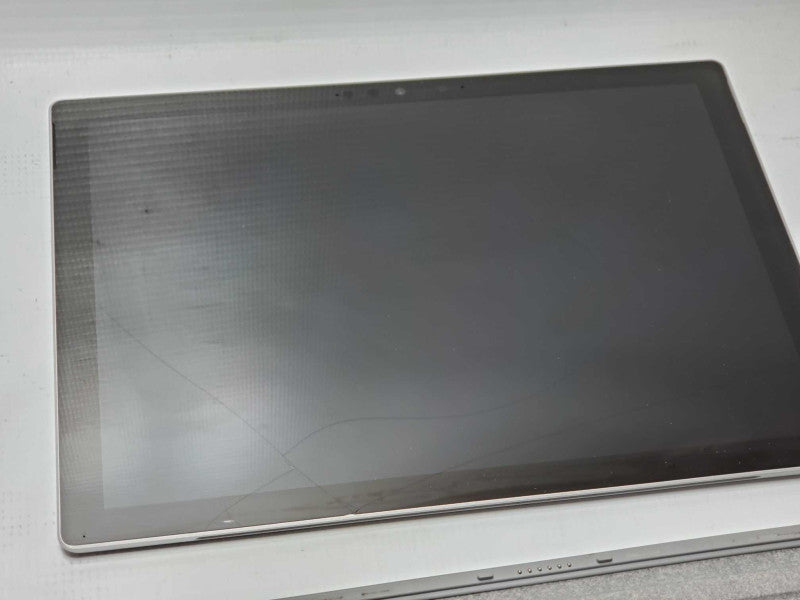 Microsoft Surface Pro Model 1866, Core i3 1.2GHz 4GB DDR3 120GB Storage (READ) |