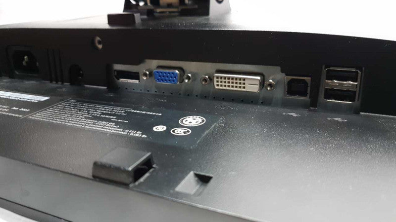 Dell P2213F Desktop Monitor w/ stand 22\\" / 1680 x 1050 @ 60 Hz / 5ms / TN #