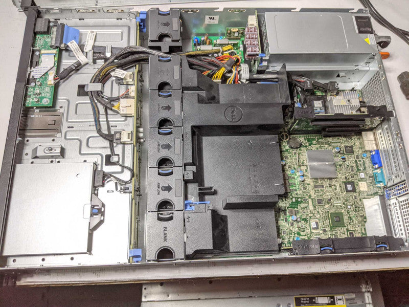 Dell PowerEdge R520 E5-2407@2.2GHz 6GB ECC DDR3 PERC H710 MINI 3.5\\"