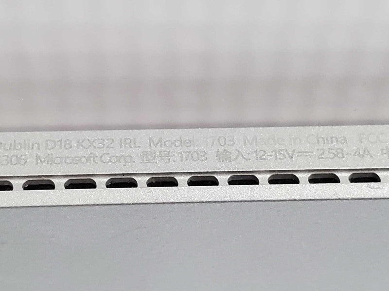 Microsoft Surface Book 1703, Keyboard 1704, i5-6300U 8GB DDR3 512GB (READ) |