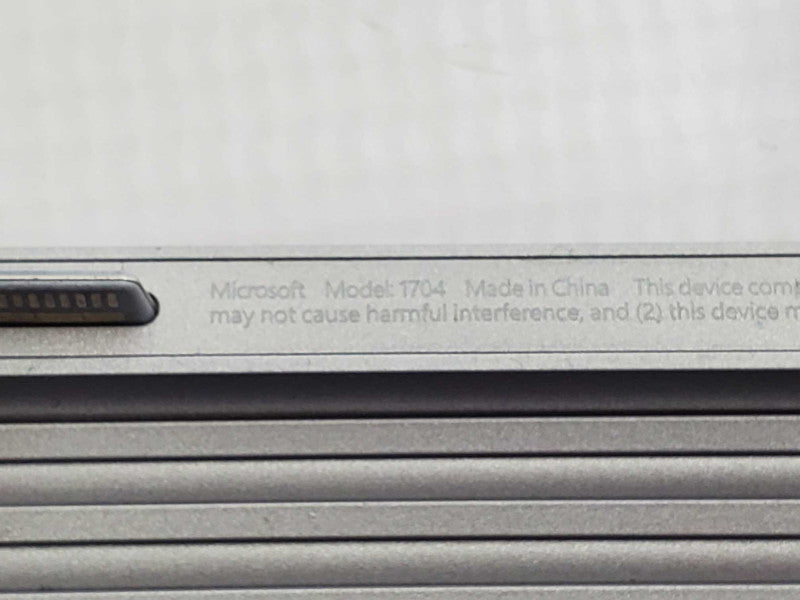 Microsoft Surface Book 1703, Keyboard 1704, i5-6300U 8GB DDR3 512GB (READ) |