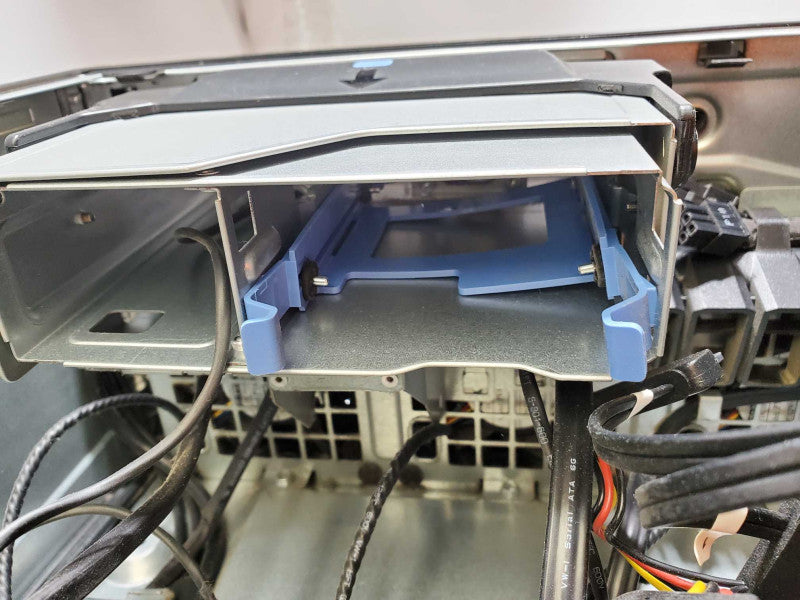 Dell Precision T3600 Xeon E5-1607 @ 3.0GHz 8GB RAM QUADRO 600 PERC H310 +