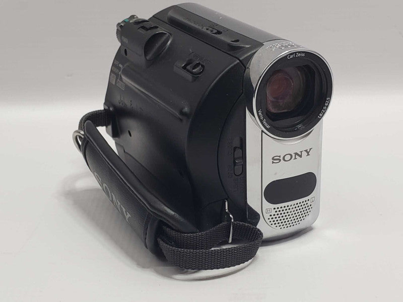 Sony Handycam DCR-HC62 MiniDV Tape Camera |