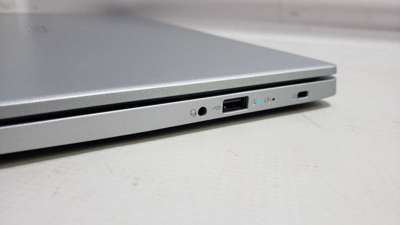 Acer Aspire 3 14\\" AMD Athlon Silver 3050U@2.3GHz 8GB DDR4 ATI Radeon 1TB HDD [