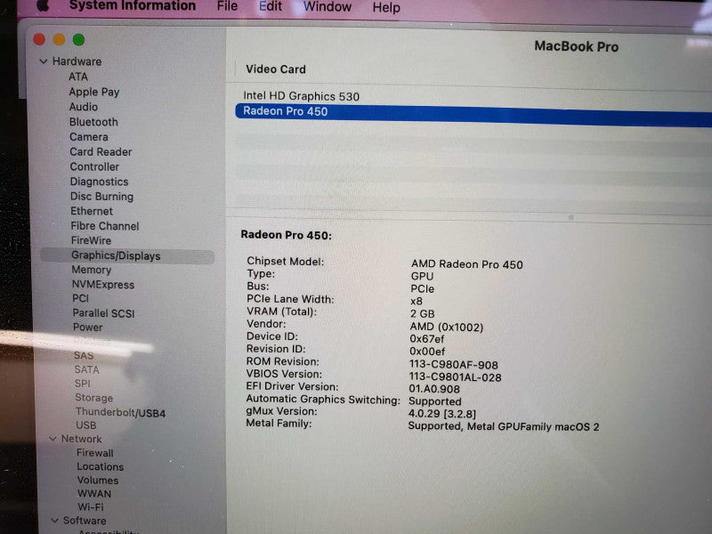 MacBook Pro 2016 Core i7-6700HQ @ 2.6 GHz 16GB Ram 250GB SSD RPro 450 2GB (