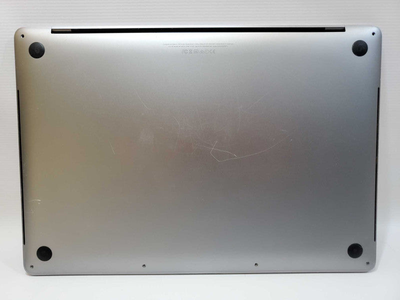 MacBook Pro 2016 Core i7-6700HQ @ 2.6 GHz 16GB Ram 250GB SSD RPro 450 2GB (