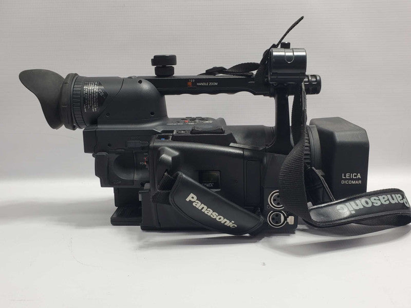 Panasonic DVCPROHD P2 AG-HVX200P Professional Videocamera (AS-IS) |