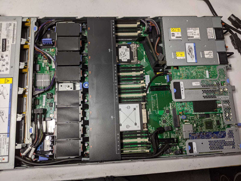 Lenovo X3550 M5 Xeon E5-2640 v3 2.5GHz 8GB ECC 2x PSU No RAID