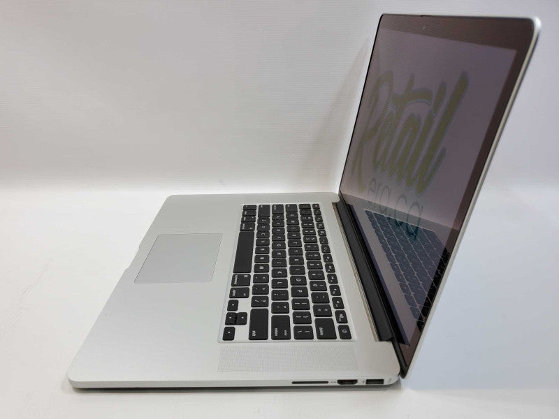 MacBook Pro 2013 Core i7-3635QM @ 2.4 GHz 8GB Ram 250GB SSD GT650 1GB (