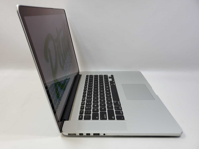MacBook Pro 2013 Core i7-3635QM @ 2.4 GHz 8GB Ram 250GB SSD GT650 1GB (