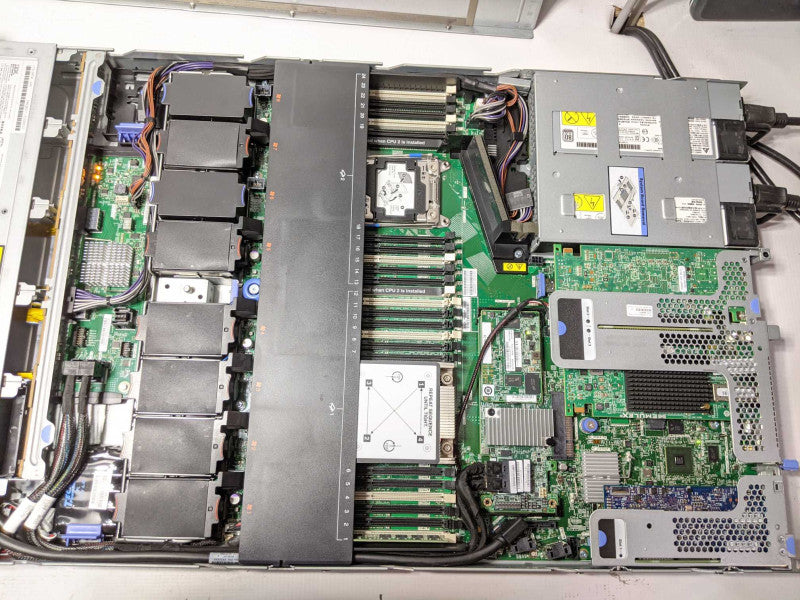 Lenovo X3550 M5 Xeon E5-2640 v3 2.5GHz 8GB ECC 2x PSU ServeRAID M5210
