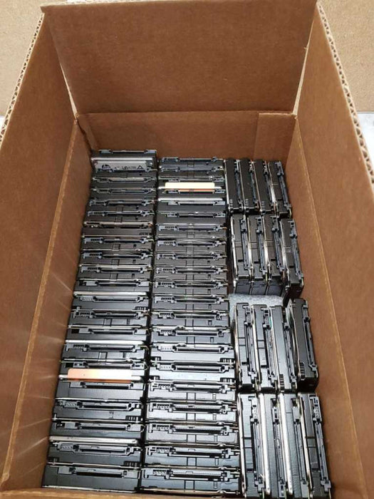 A box of Mixed Sizes 2.5\\'\\' SAS HDDs mixed brands - 57 PCS