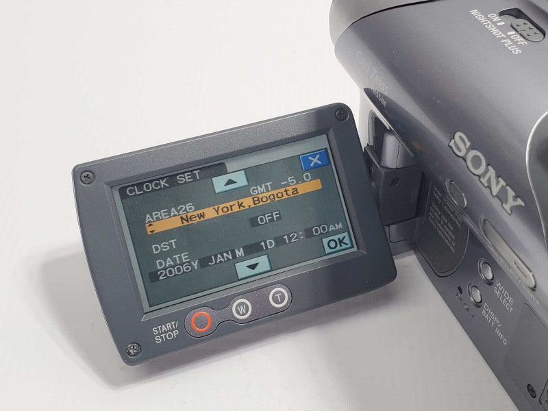 Sony Handycam DCR-DVD305 Digital Camcorder (READ) |