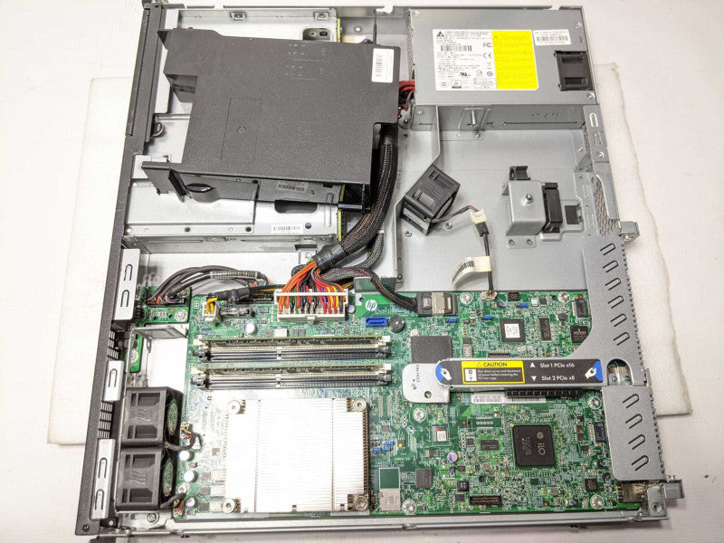 HP ProLiant DL320e Gen8 Xeon E3-1220 v3 3.4GHz QC/8GB, B120i, NO HDDs