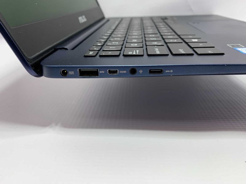 ASUS UX430UA with i7-7500U CPU 8GB RAM & 256GB SSD  -