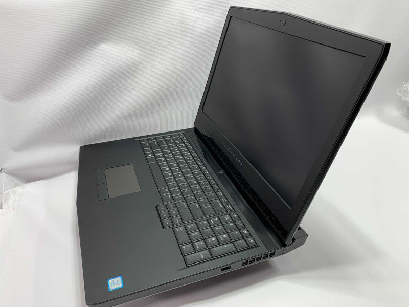 DELL Alienware 17 R4 with Intel i7 7th gen CPU NO RAM & NO HDD/SSD/M.2 READ  -