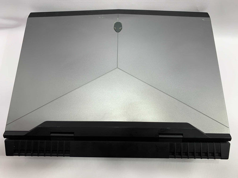 DELL Alienware 17 R4 with Intel i7 7th gen CPU NO RAM & NO HDD/SSD/M.2 READ  -