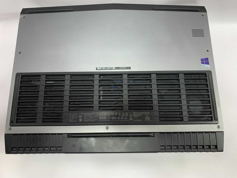 DELL Alienware 17 R4 with Intel i7 7th gen CPU NO RAM & NO HDD/SSD/M.2 READ  -