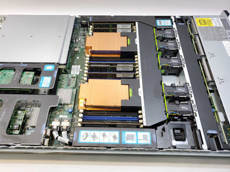 Cisco UCS C220 M3 2x Xeon E5-2650 @ 2.0GHz 96GB Ram 8x2.5\\" No HDDs (