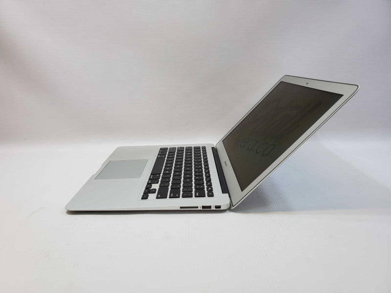MacBook Air 2015 13\\" Core i5-5250U @ 1.6GHz 4GB Ram 120GB SSD [Read] (