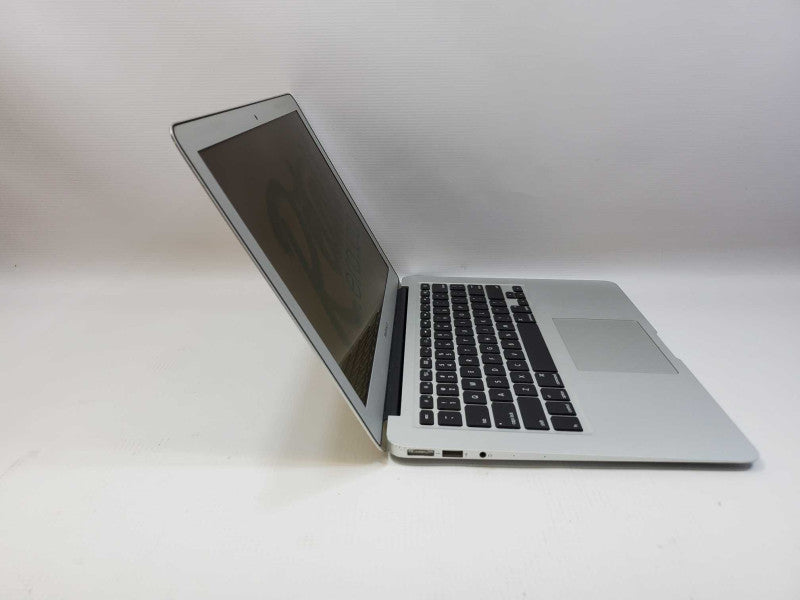 MacBook Air 2013 13\\" Core i5-4250U @ 1.30GHz 4GB Ram 250GB SSD [READ] (