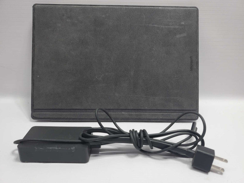 Microsoft Surface Pro 4 1724 i5-6300U 8GB RAM 256GB Storage |