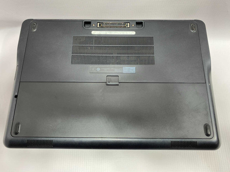 DELL Latitude E7240 with i7-4600U CPU 8GB RAM & 256GB SSD READ  -
