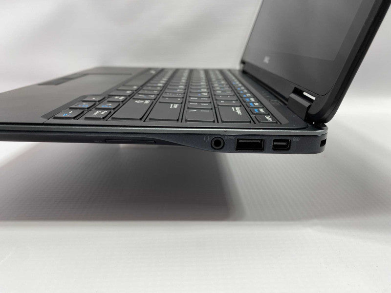 DELL Latitude E7240 with i7-4600U CPU 8GB RAM & 256GB SSD READ  -