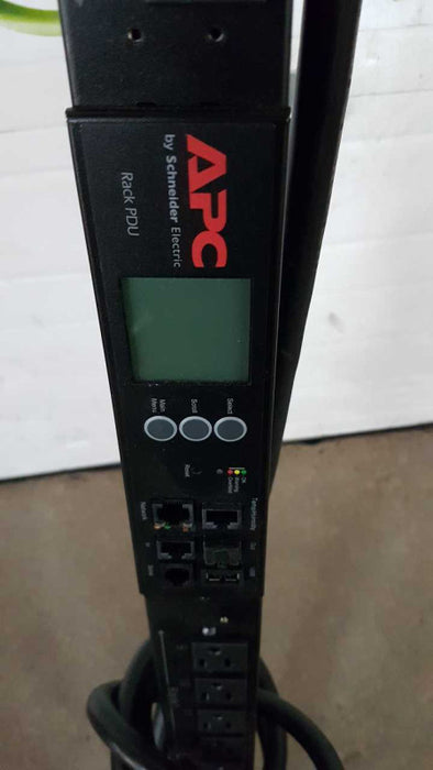APC SWITCHED RACK PDU 2G POWER DISTRIBUTION UNIT 2880 VA AP8932 #