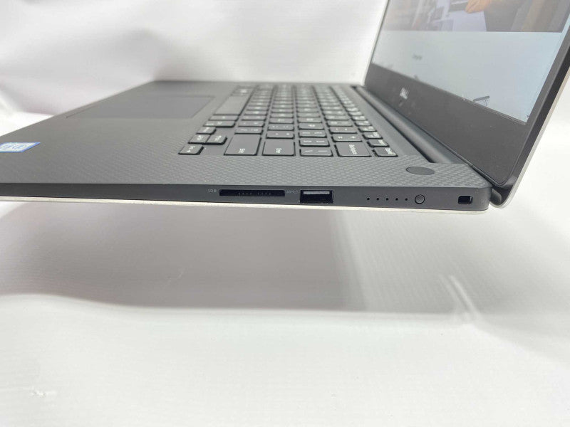 DELL Precision 5530 with i7-8850H CPU 16GB RAM & 512GB SSD Quadro P1000  -