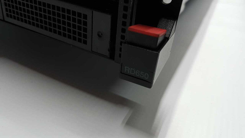 lenovo RD650 2x Xeon E5-2620 V3 @ 2.40ghz / 192gb ddr4 / 720ix raid / READ #