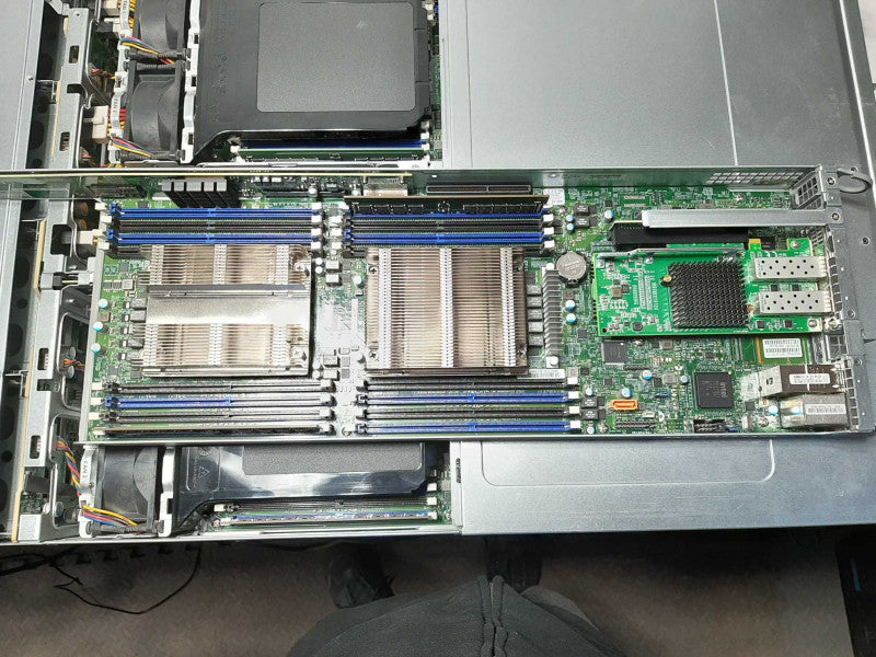 Nutanix/Supermicro X10DRT-P 4-Node Server total 8x Xeon E5-2620v4, 128GB Read