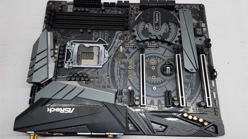 Asrock Z390 Taichi Mo therboard / READ BELOW #