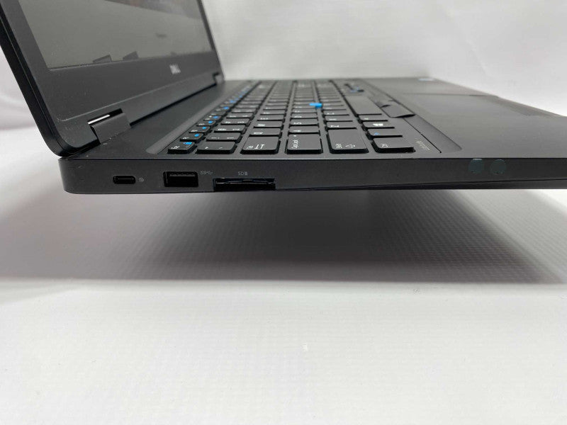 DELL Latitude 5580 with i7-7600 CPU 8GB RAM & 256GB SSD Storage READ  -