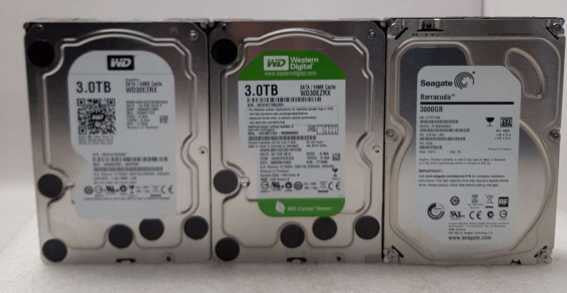 A box of 3 TB 3.5\\'\\' SATA HDDs mixed brands - 24 PCS