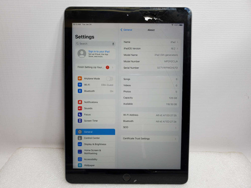 Apple iPad 5th Gen - 128 GB - Gray [Read - Cracked Screen] (