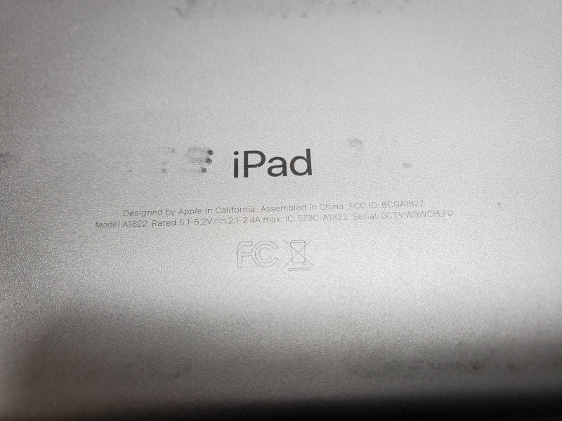 Apple iPad 5th Gen - 128 GB - Gray [Read - Cracked Screen] (
