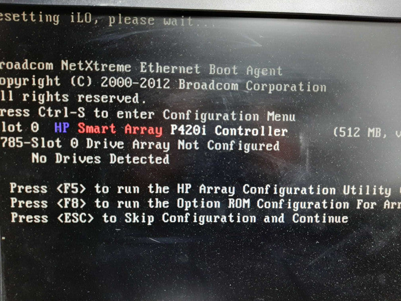 HP Proliant ML350p Gen8 Xeon E5-2620 40GB DDR3L P420i 2x PSU No HDD