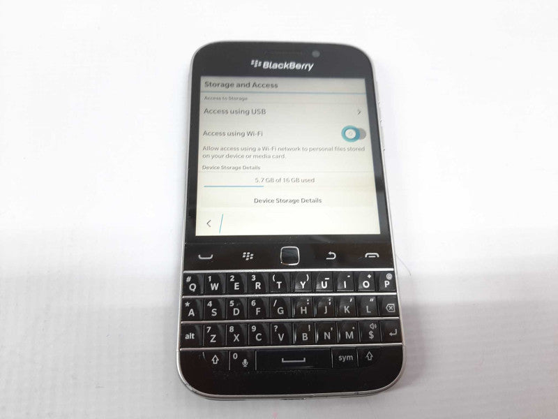 BlackBerry Classic SQC100-4 16GB SIM Locked with Bell