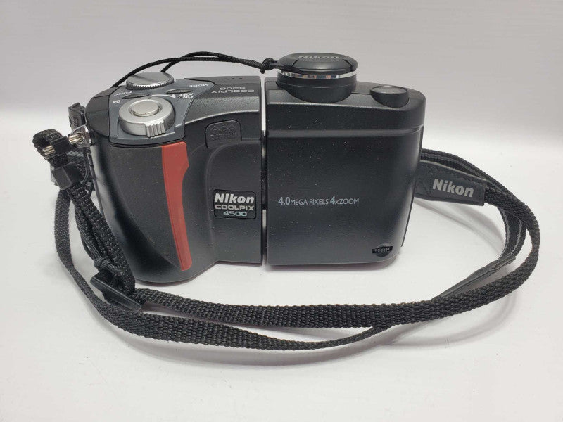 Nikon Coolpix 4500 4.0MP Digital Camera (AS-IS) |