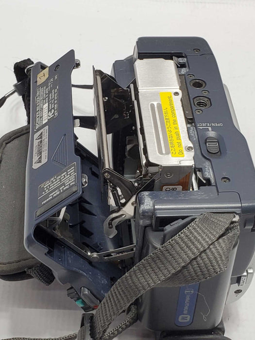 SONY Digital Handycam MiniDV DCR-TRV17 |