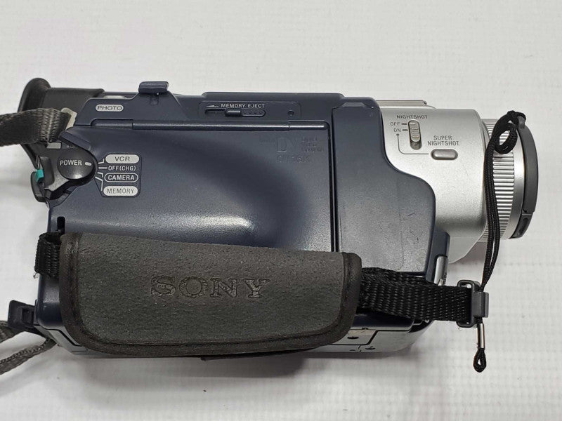 SONY Digital Handycam MiniDV DCR-TRV17 |