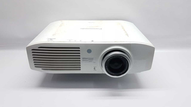 Panasonic LCD Projector PT-LZ370U / 1565 lamp hours #