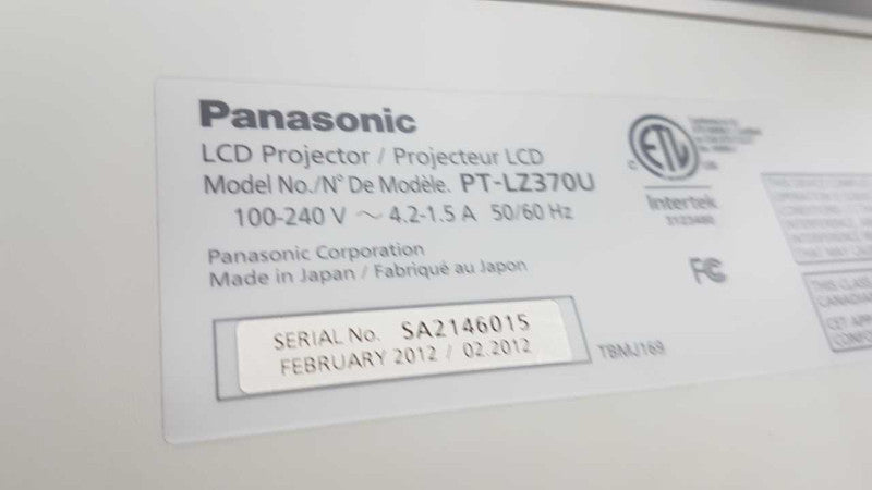 Panasonic LCD Projector PT-LZ370U / 1565 lamp hours #