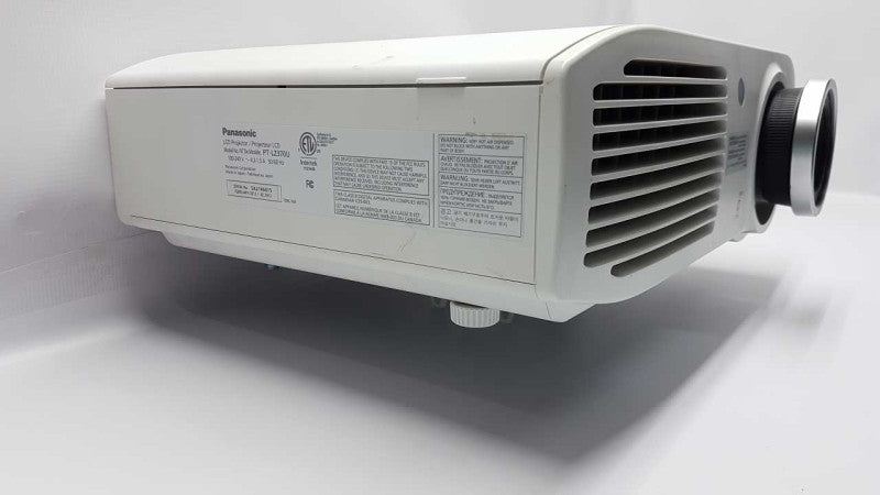 Panasonic LCD Projector PT-LZ370U / 1565 lamp hours #