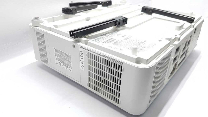 Hitachi Projector 3LCD CP-WX8240 2036 Lamp hours #