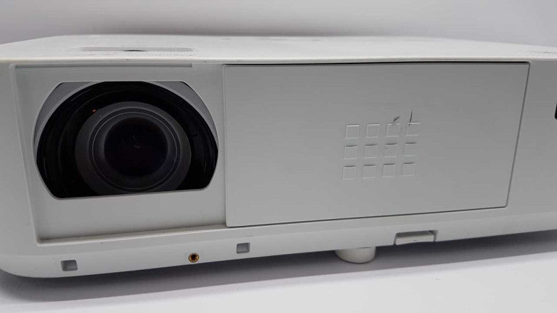 NEC NP-M323X DLP Projector Conference room / 246 lamp hours #