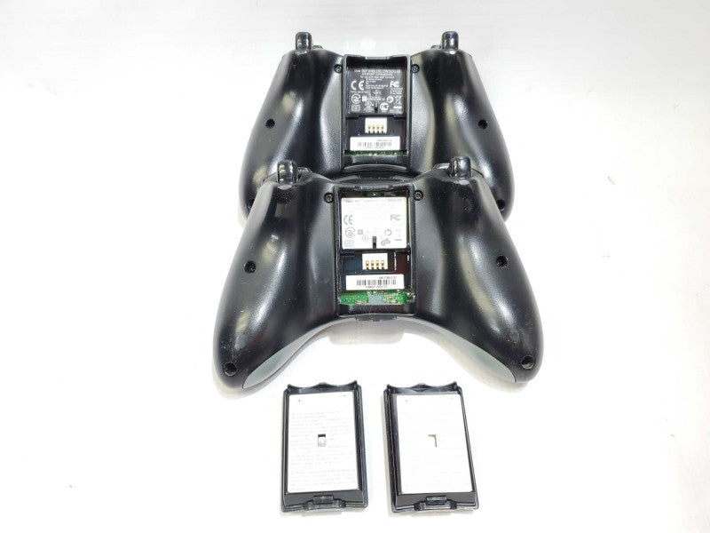 Xbox 360 S console 1439 250GB with 2x controllers, & Mafia II disk +