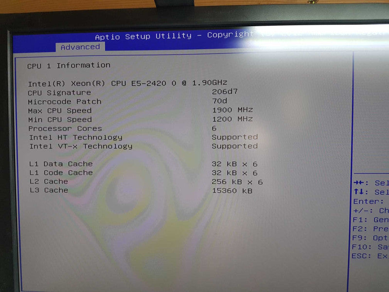 Lenovo Thinkserver RD330 Xeon E5-2420 @ 1.90ghz / 8gb ram / 9240-8i raid ctrl #
