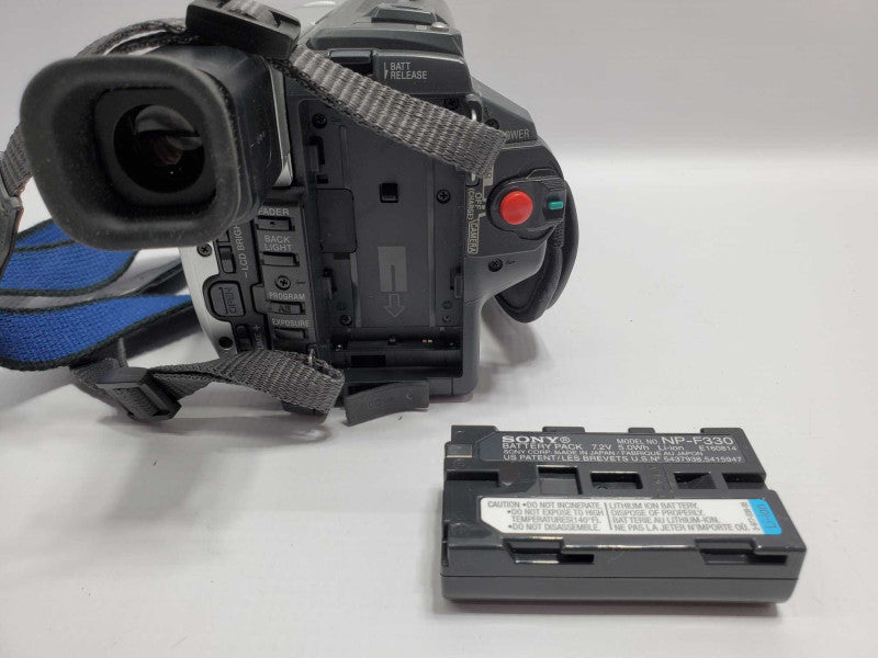 Sony Digital Handycam DCR-TRV120 Digital 8 Camcorder (AS-IS) |